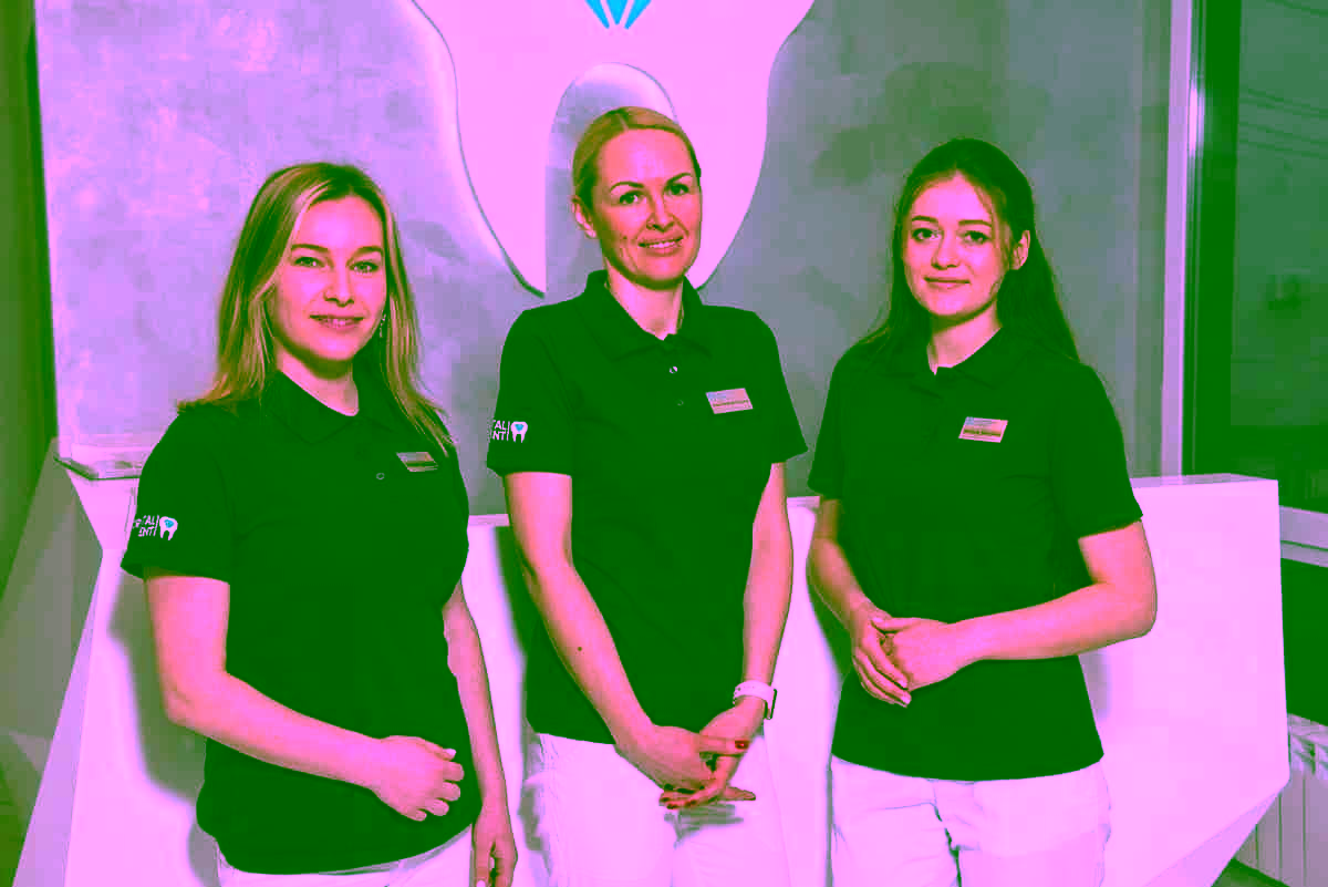 Специалисты стоматологии Кристал Дент